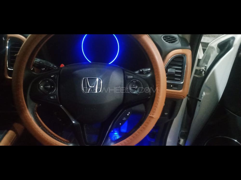 Honda Vezel 2015 for Sale in Nankana sahib Honda Vezel 2015 for Sale in Nankana sahib Image-6