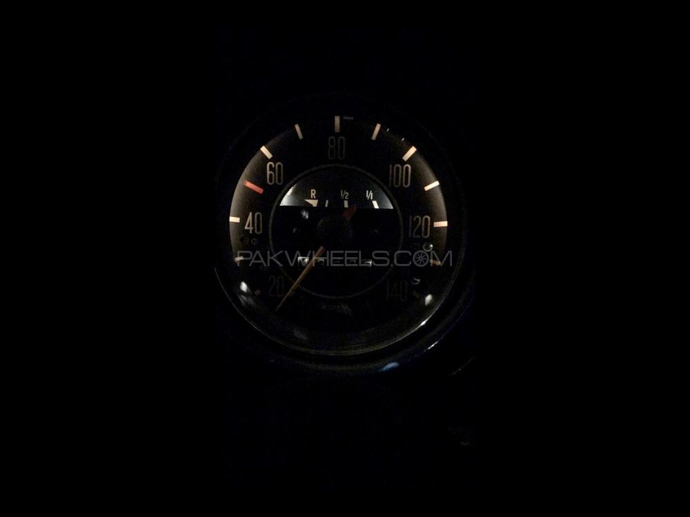 Volkswagen Beetle 1974 for Sale in Peshawar Volkswagen Beetle 1974 for Sale in Peshawar Image-5