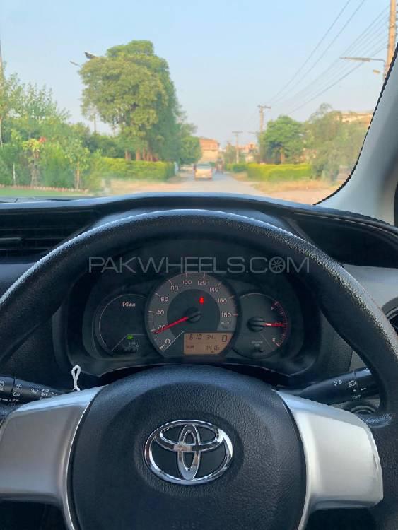 Toyota Vitz 2015 for Sale in Peshawar Toyota Vitz 2015 for Sale in Peshawar Image-8