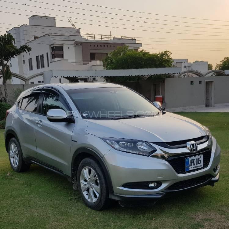Honda Vezel 2014 for Sale in Faisalabad Image-1