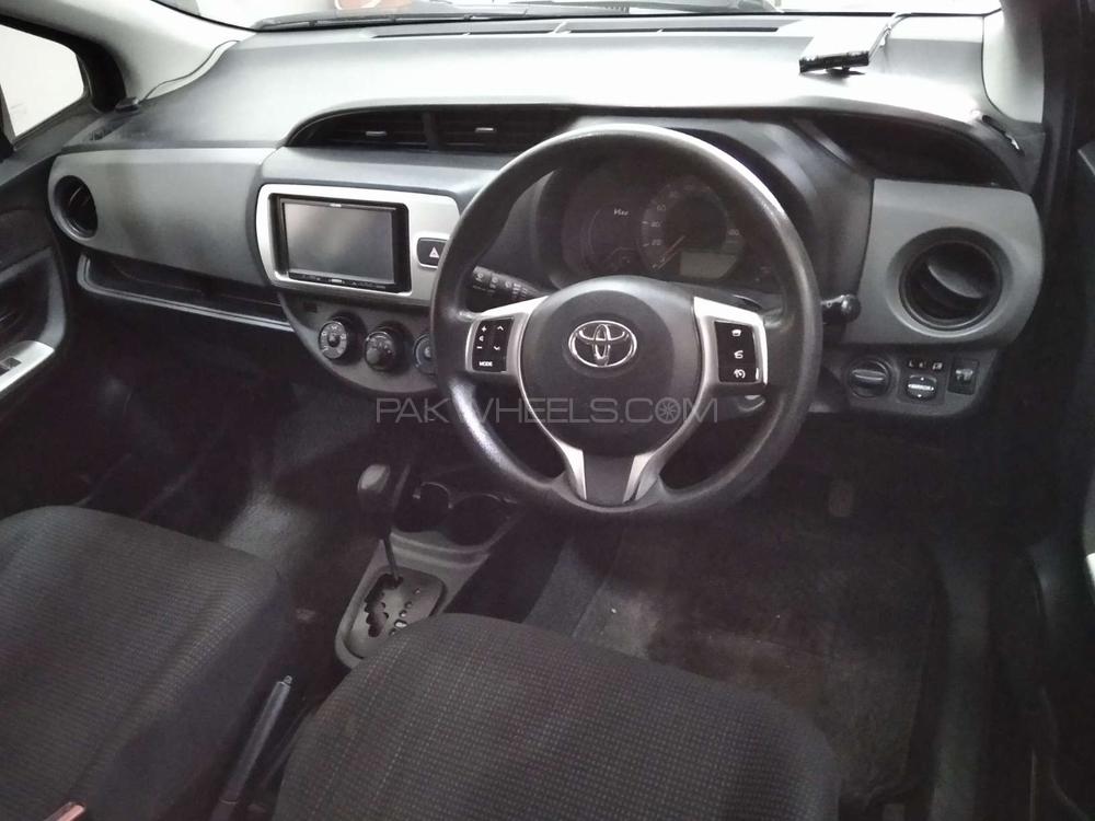 Toyota Vitz 2015 for Sale in Karachi Toyota Vitz 2015 for Sale in Karachi Image-4
