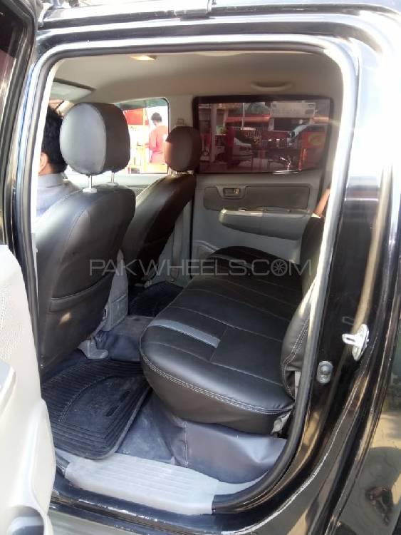Toyota Hilux 2011 for Sale in Rawalpindi Toyota Hilux 2011 for Sale in Rawalpindi Image-6