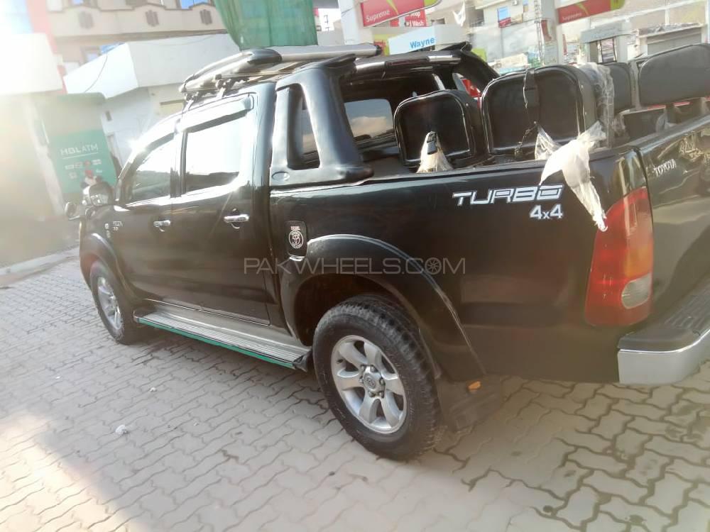 Toyota Hilux 2011 for Sale in Rawalpindi Toyota Hilux 2011 for Sale in Rawalpindi Image-7