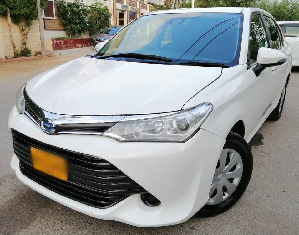 Toyota Corolla Axio 2015 for Sale in Karachi Toyota Corolla Axio 2015 for Sale in Karachi Image-2