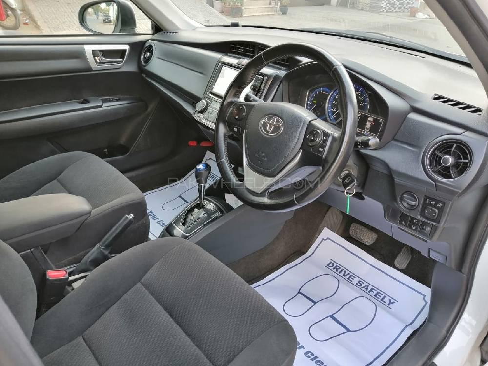 Toyota Corolla Axio 2015 for Sale in Karachi Toyota Corolla Axio 2015 for Sale in Karachi Image-12