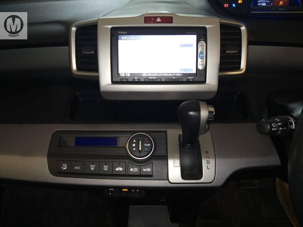 Honda Freed 2015 for Sale in Karachi Honda Freed 2015 for Sale in Karachi Image-9