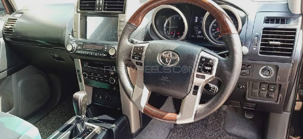 Toyota Prado 2010 for Sale in Dera ismail khan Toyota Prado 2010 for Sale in Dera ismail khan Image-16