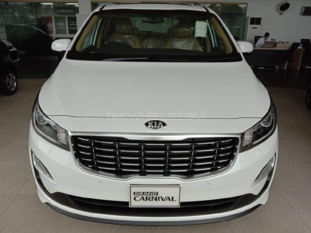 KIA Carnival 2020 for Sale in Gujranwala Image-1