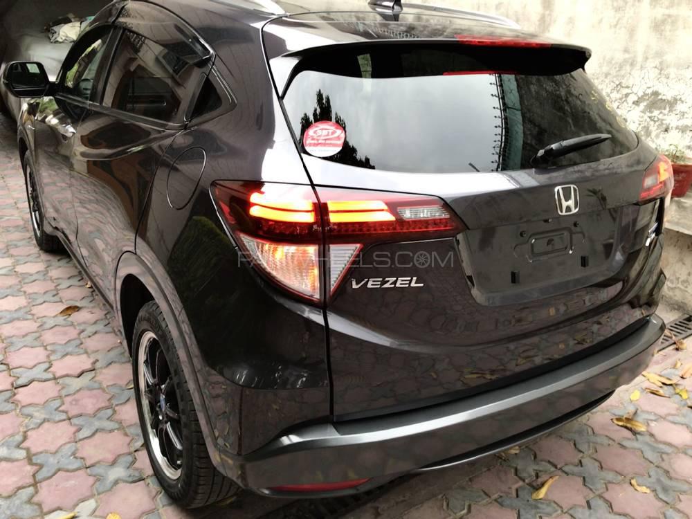 Honda Vezel 2015 for Sale in Gujrat Honda Vezel 2015 for Sale in Gujrat Image-6