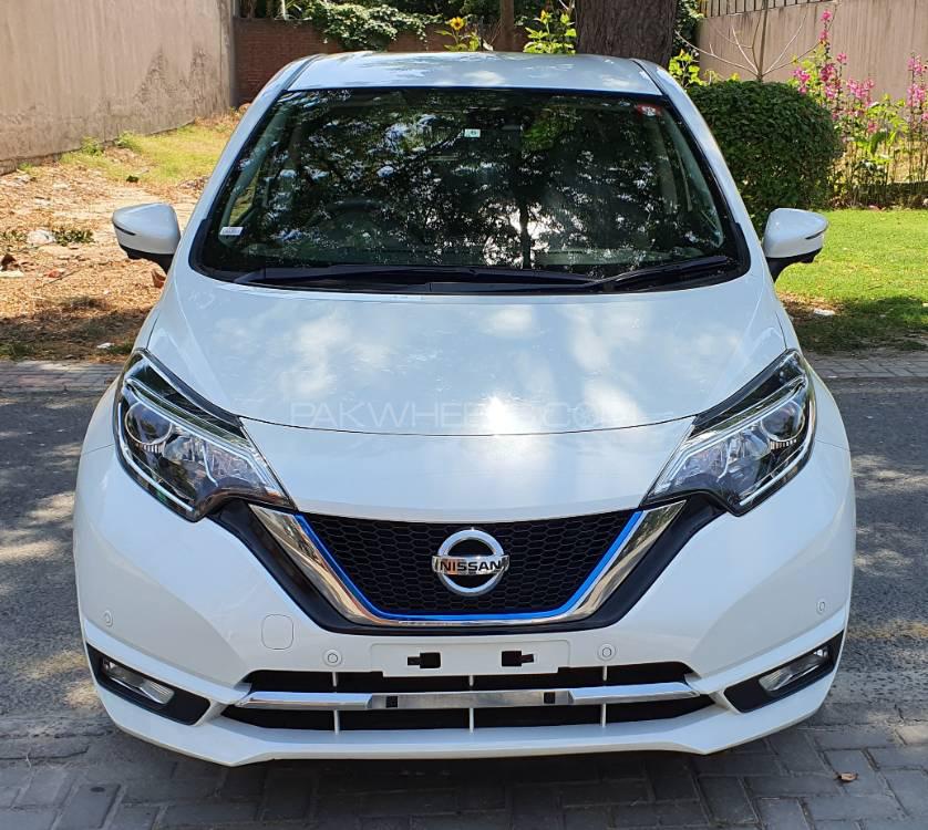 Nissan Note 2017 for Sale in Lahore Image-1