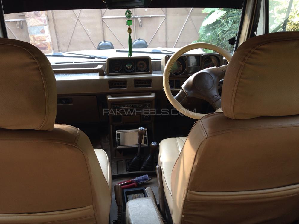 مٹسوبیشی پجیرو 1991 for Sale in پشاور مٹسوبیشی پجیرو 1991 for Sale in پشاور Image-14