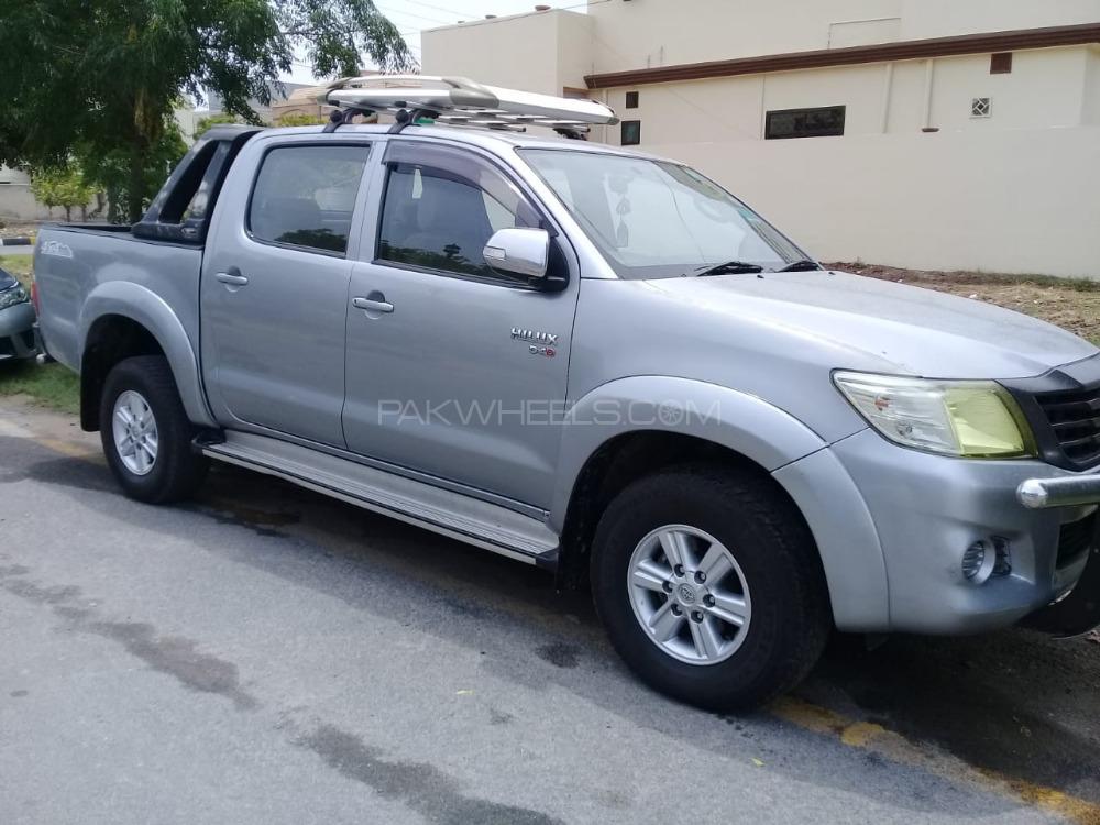 Toyota Hilux 2013 for Sale in Bahawalpur Image-1