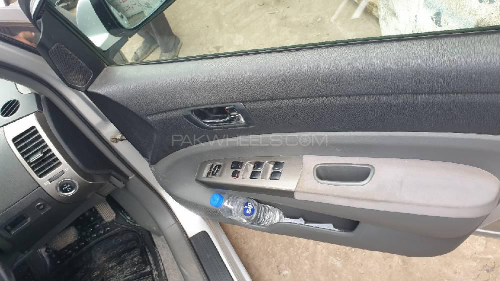 Toyota Prius 2009 for Sale in Peshawar Toyota Prius 2009 for Sale in Peshawar Image-10