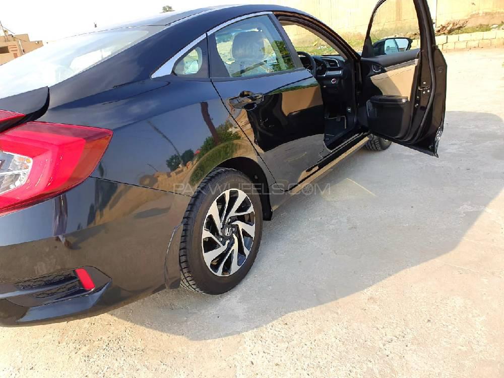 Honda Civic 2018 for Sale in Dera ismail khan Honda Civic 2018 for Sale in Dera ismail khan Image-3
