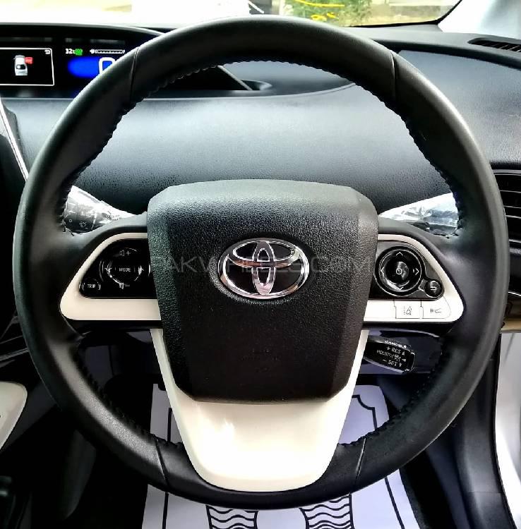 Toyota Prius 2017 for Sale in Karachi Toyota Prius 2017 for Sale in Karachi Image-7