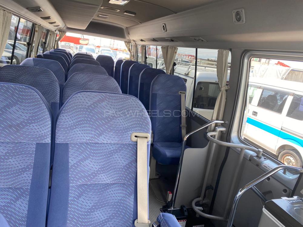 Toyota Coaster 2015 for Sale in Lahore Toyota Coaster 2015 for Sale in Lahore Image-9