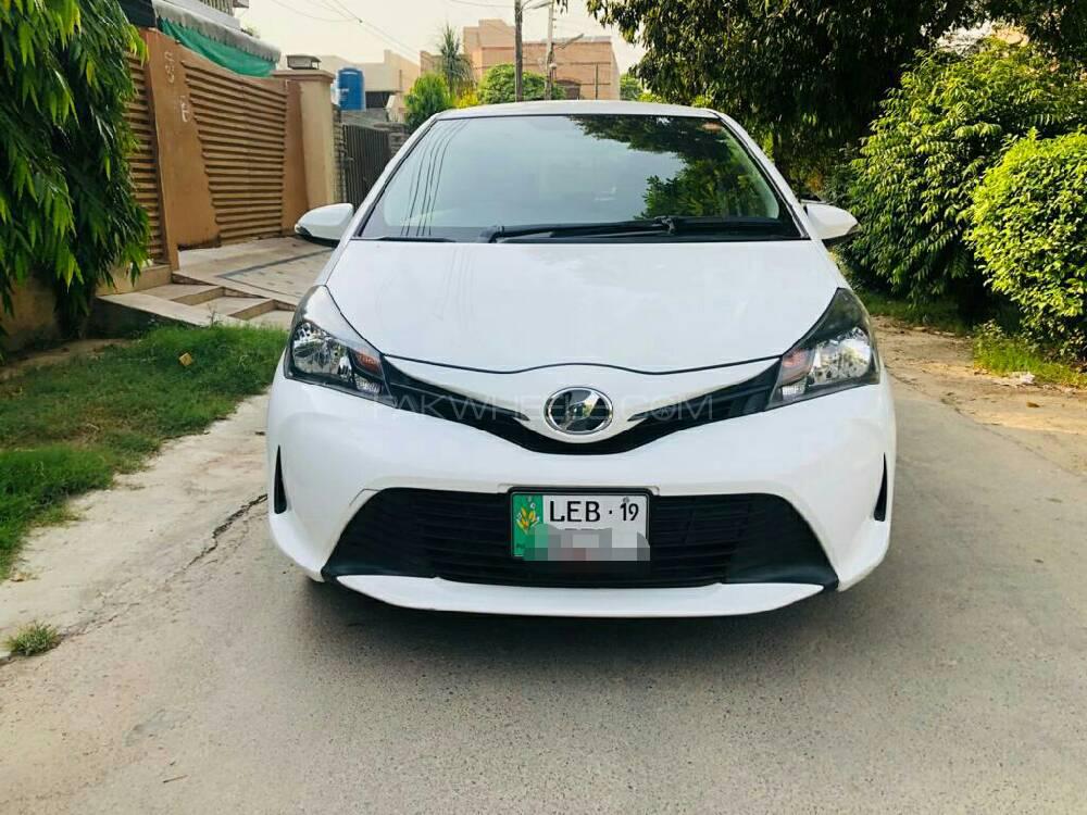 Toyota Vitz 2015 for Sale in Lahore Image-1