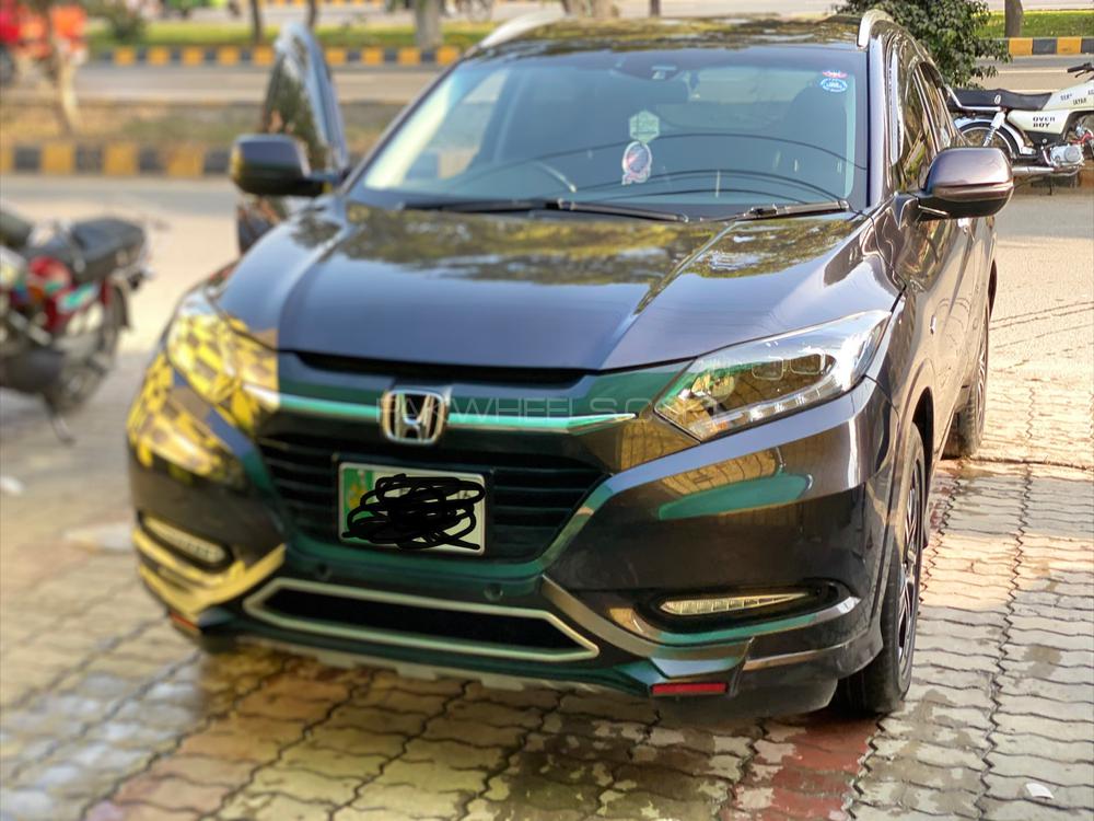 Honda Vezel 2014 for Sale in Lahore Image-1