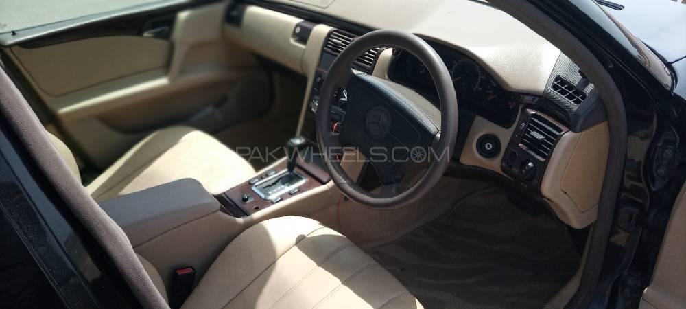 Mercedes Benz E Class 1996 for Sale in Karachi Mercedes Benz E Class 1996 for Sale in Karachi Image-2