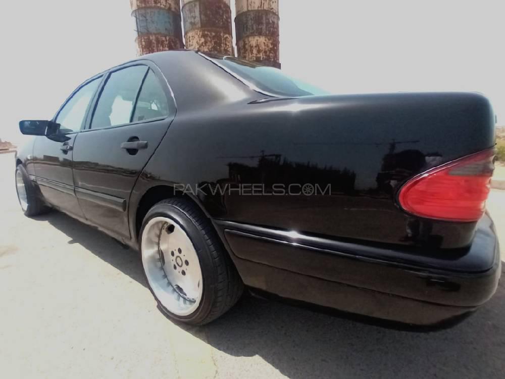 Mercedes Benz E Class 1996 for Sale in Karachi Mercedes Benz E Class 1996 for Sale in Karachi Image-11
