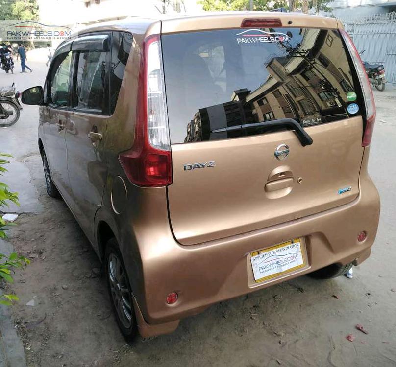 نسان ڈیز 2015 for Sale in کراچی نسان ڈیز 2015 for Sale in کراچی Image-6