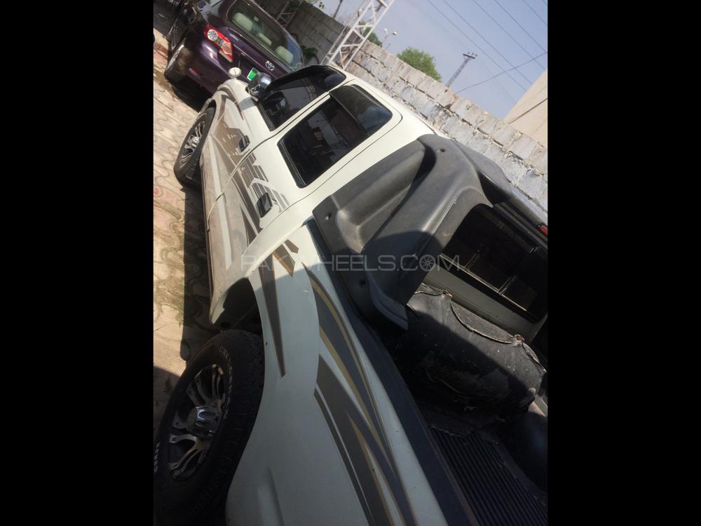 Toyota Hilux 1998 for Sale in Peshawar Toyota Hilux 1998 for Sale in Peshawar Image-2