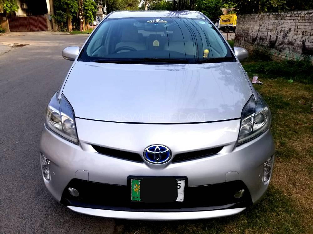 Toyota Prius 2012 for Sale in Lahore Image-1