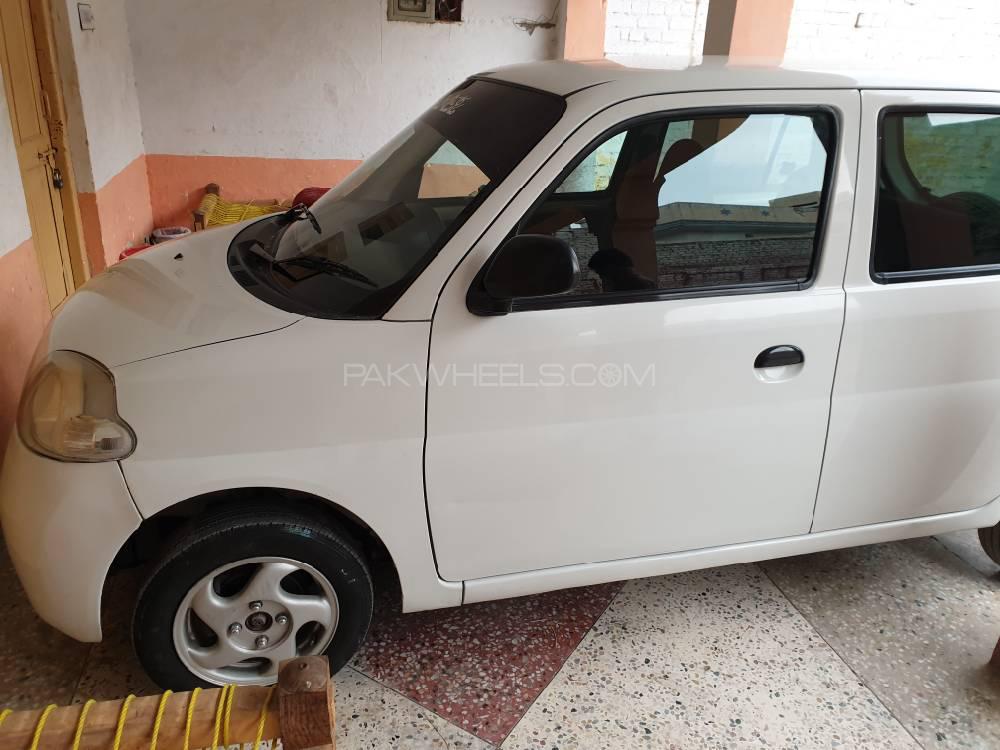 Daihatsu Esse 2011 for Sale in Peshawar Daihatsu Esse 2011 for Sale in Peshawar Image-3