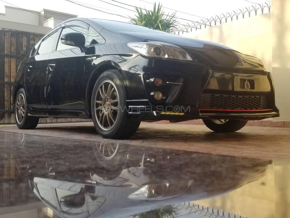 Toyota Prius 2014 for Sale in Lahore Toyota Prius 2014 for Sale in Lahore Image-6
