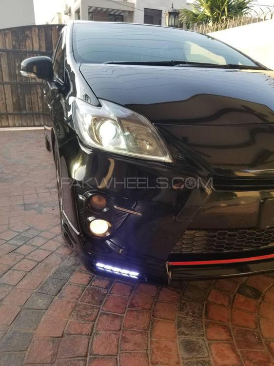 Toyota Prius 2014 for Sale in Lahore Toyota Prius 2014 for Sale in Lahore Image-3