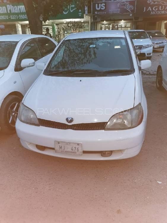 Toyota Platz 2007 for Sale in Lahore Image-1