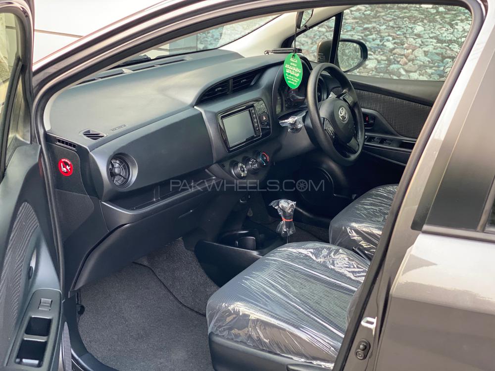 Toyota Vitz 2017 for Sale in Lahore Toyota Vitz 2017 for Sale in Lahore Image-18