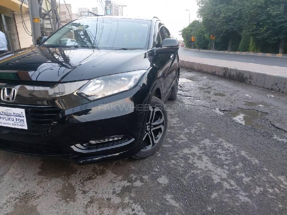 Honda Vezel 2017 for Sale in Lahore Honda Vezel 2017 for Sale in Lahore Image-12