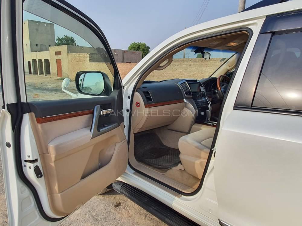 Toyota Land Cruiser 2013 for Sale in Vehari Toyota Land Cruiser 2013 for Sale in Vehari Image-6
