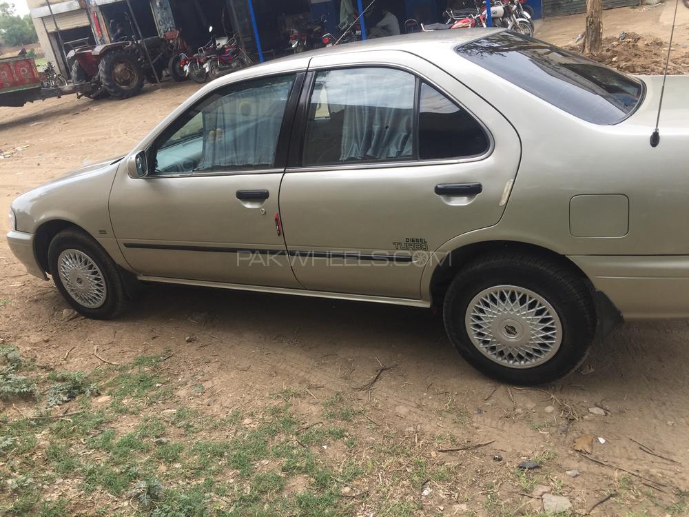 Nissan Sunny 2002 for Sale in Jhelum Nissan Sunny 2002 for Sale in Jhelum Image-2