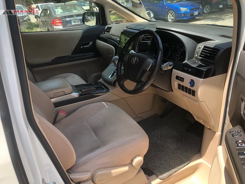 Toyota Alphard 2012 for Sale in Islamabad Image-1