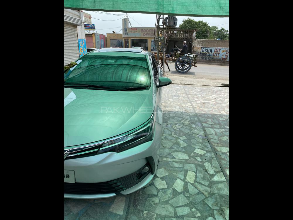 Toyota Corolla 2018 for Sale in Peshawar Image-1