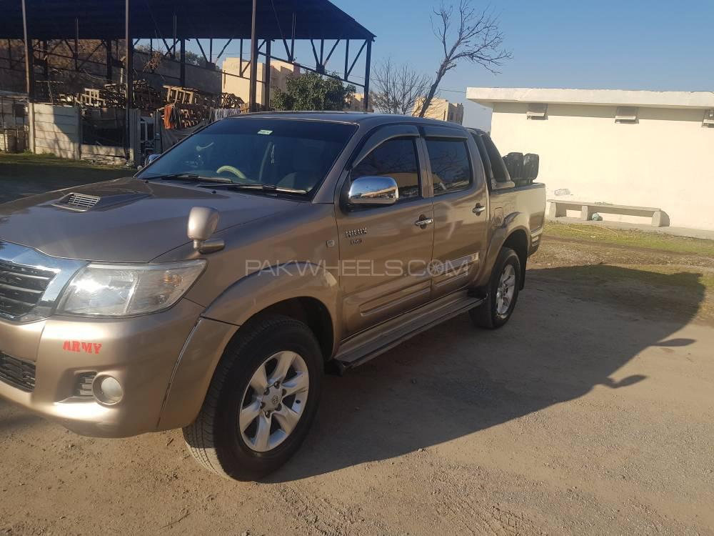 Toyota Hilux 2005 for Sale in Islamabad Image-1