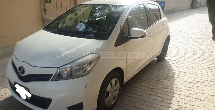 Toyota Vitz 2013 for Sale in Bahawalpur Toyota Vitz 2013 for Sale in Bahawalpur Image-2
