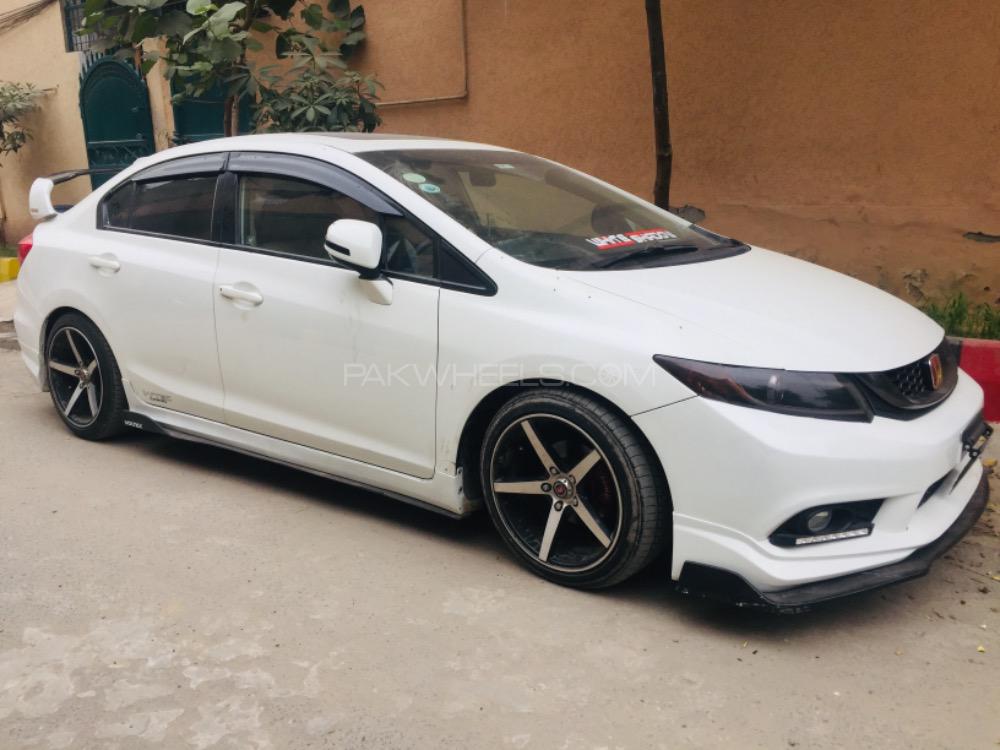 Honda Civic - 2013  Honda Civic - 2013  Image-3