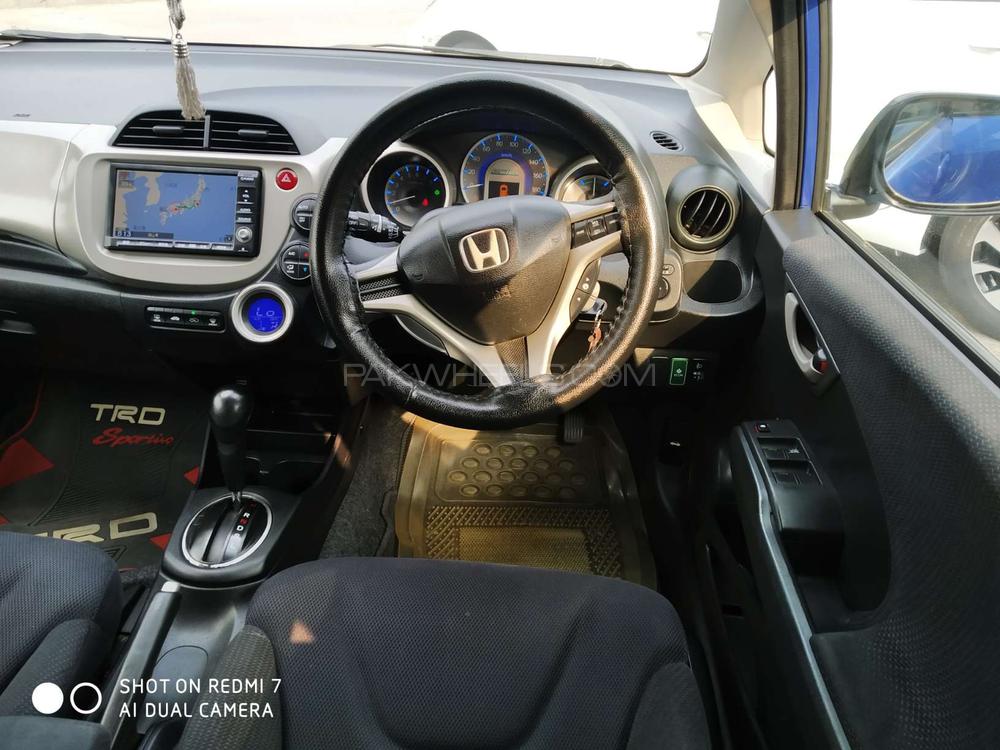 Honda Fit 2011 for Sale in Lahore Honda Fit 2011 for Sale in Lahore Image-12