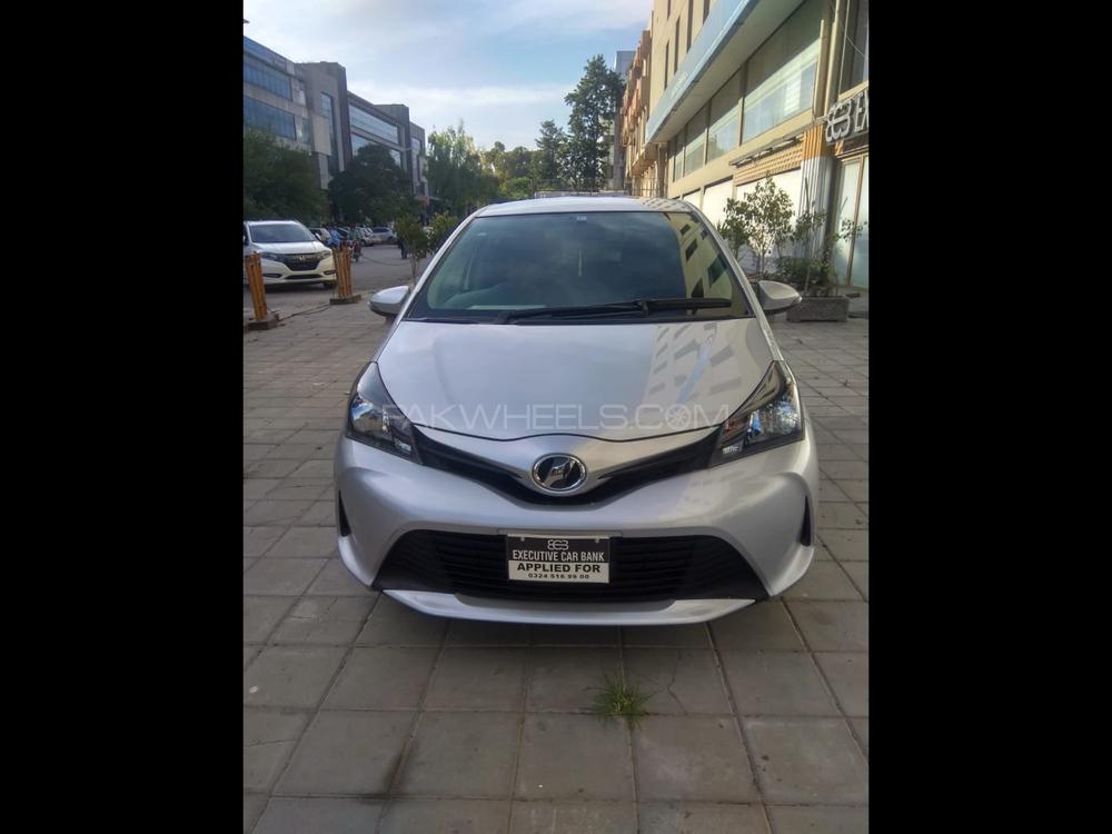 Toyota Vitz 2015 for Sale in Islamabad Image-1