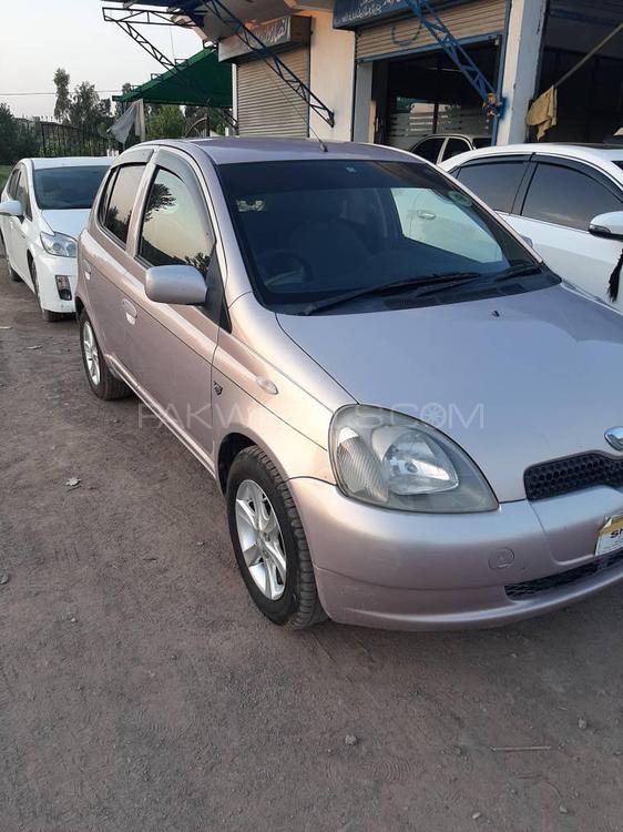 Toyota Vitz 2000 for Sale in Peshawar Image-1