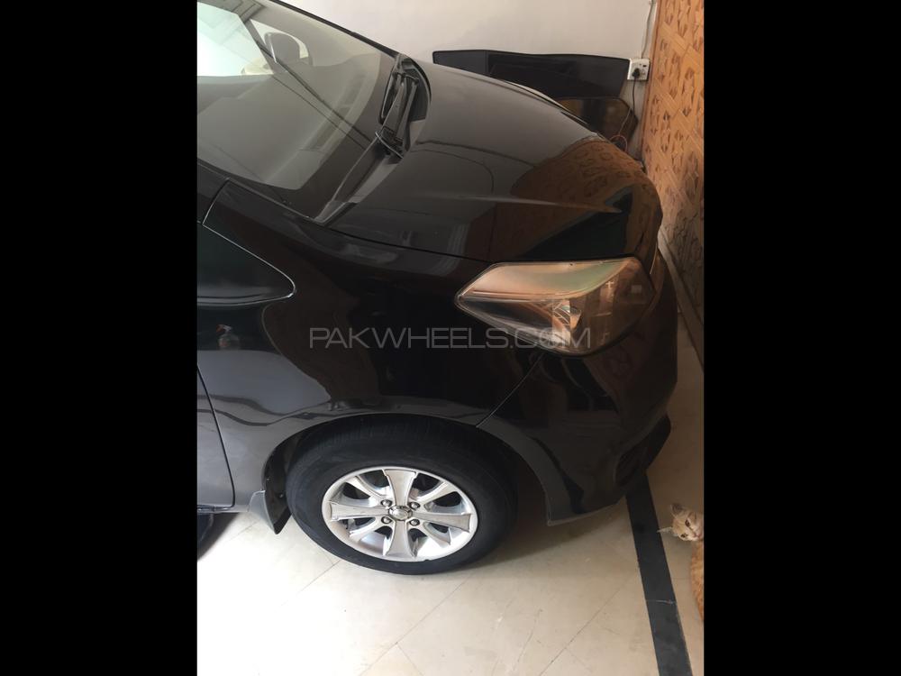Toyota Vitz 2011 for Sale in Rawalpindi Image-1