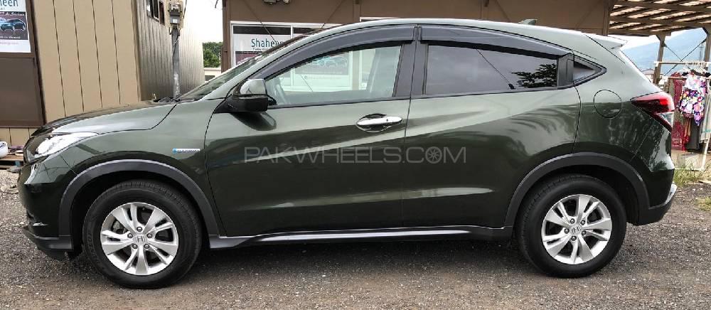 Honda Vezel 2014 for Sale in Lahore Image-1