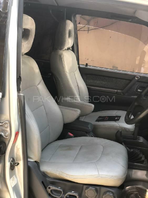 Mitsubishi Pajero 1992 for Sale in Lahore Mitsubishi Pajero 1992 for Sale in Lahore Image-9