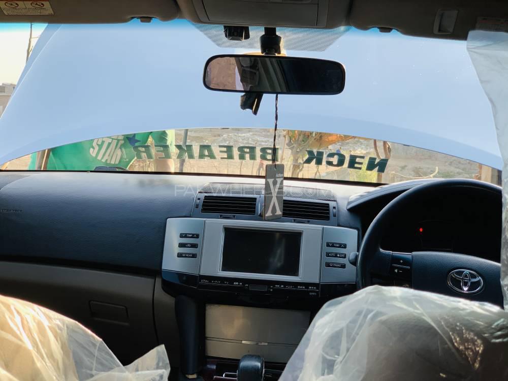 Toyota Mark X 2004 for Sale in Lahore Toyota Mark X 2004 for Sale in Lahore Image-9