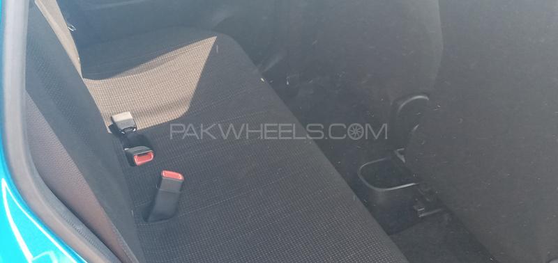 Toyota Vitz 2017 for Sale in Lahore Toyota Vitz 2017 for Sale in Lahore Image-12