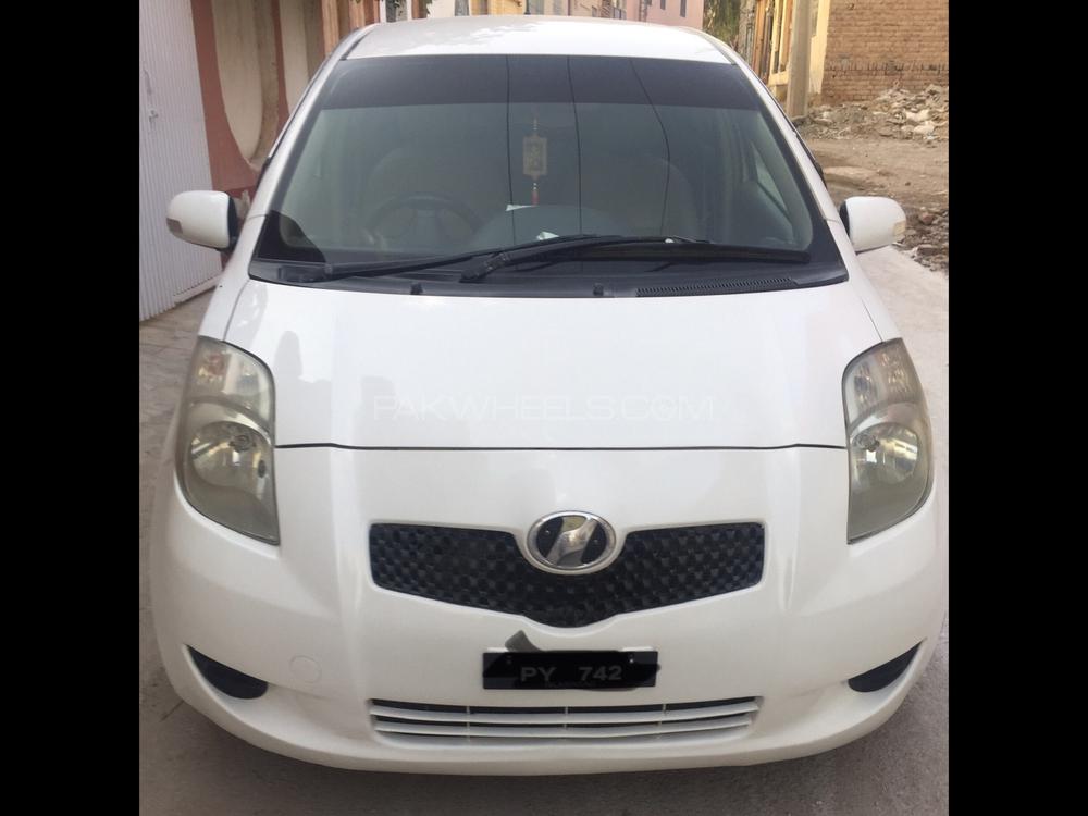 Toyota Vitz 2006 for Sale in Kohat Image-1