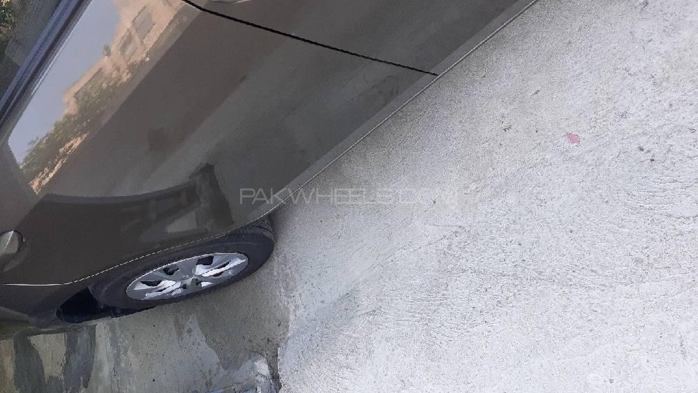 Toyota Corolla 2018 for Sale in Peshawar Toyota Corolla 2018 for Sale in Peshawar Image-14